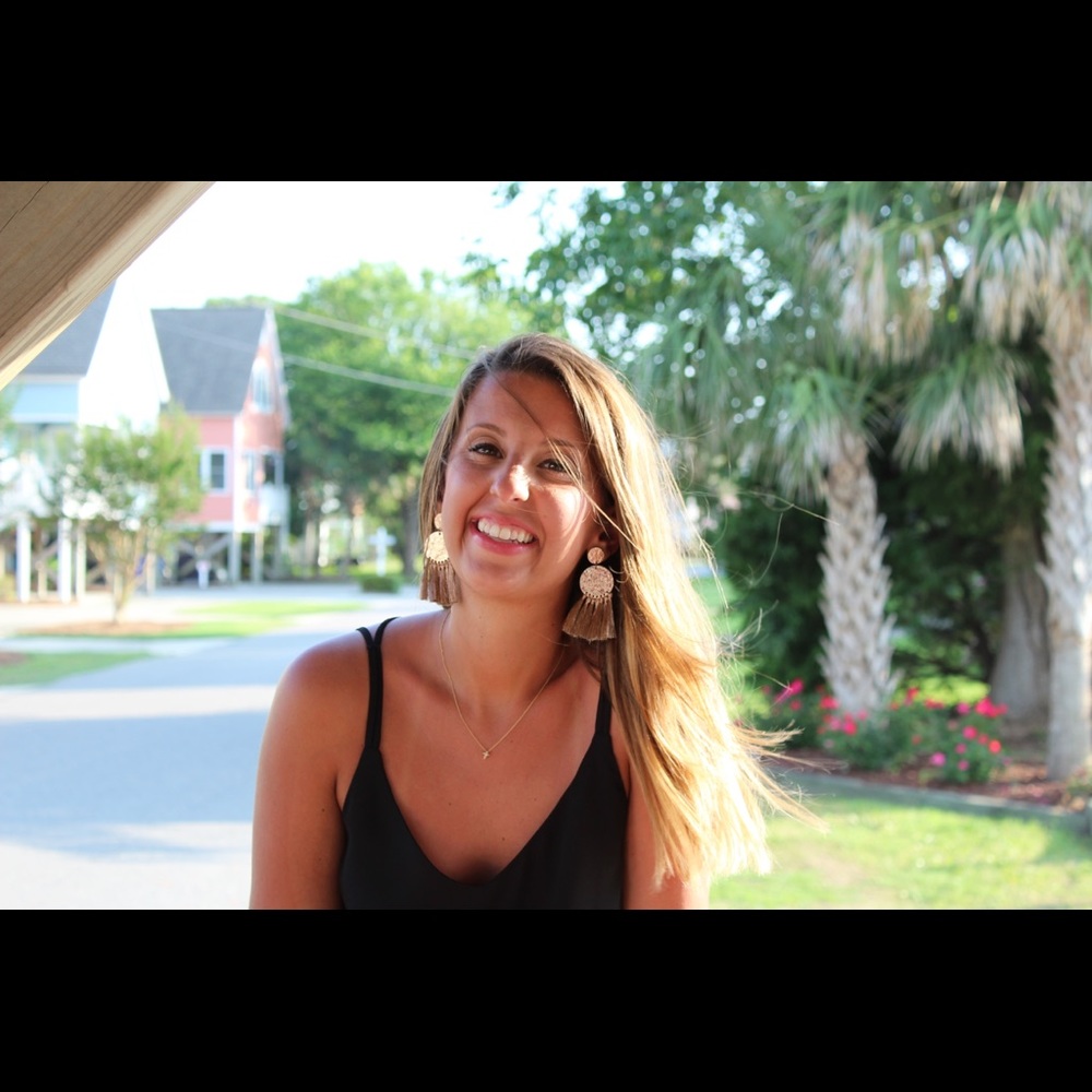 Meet your Posher, Nicole